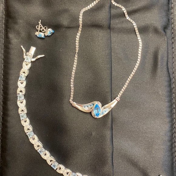 Necklace Set - Picture 8 of 8